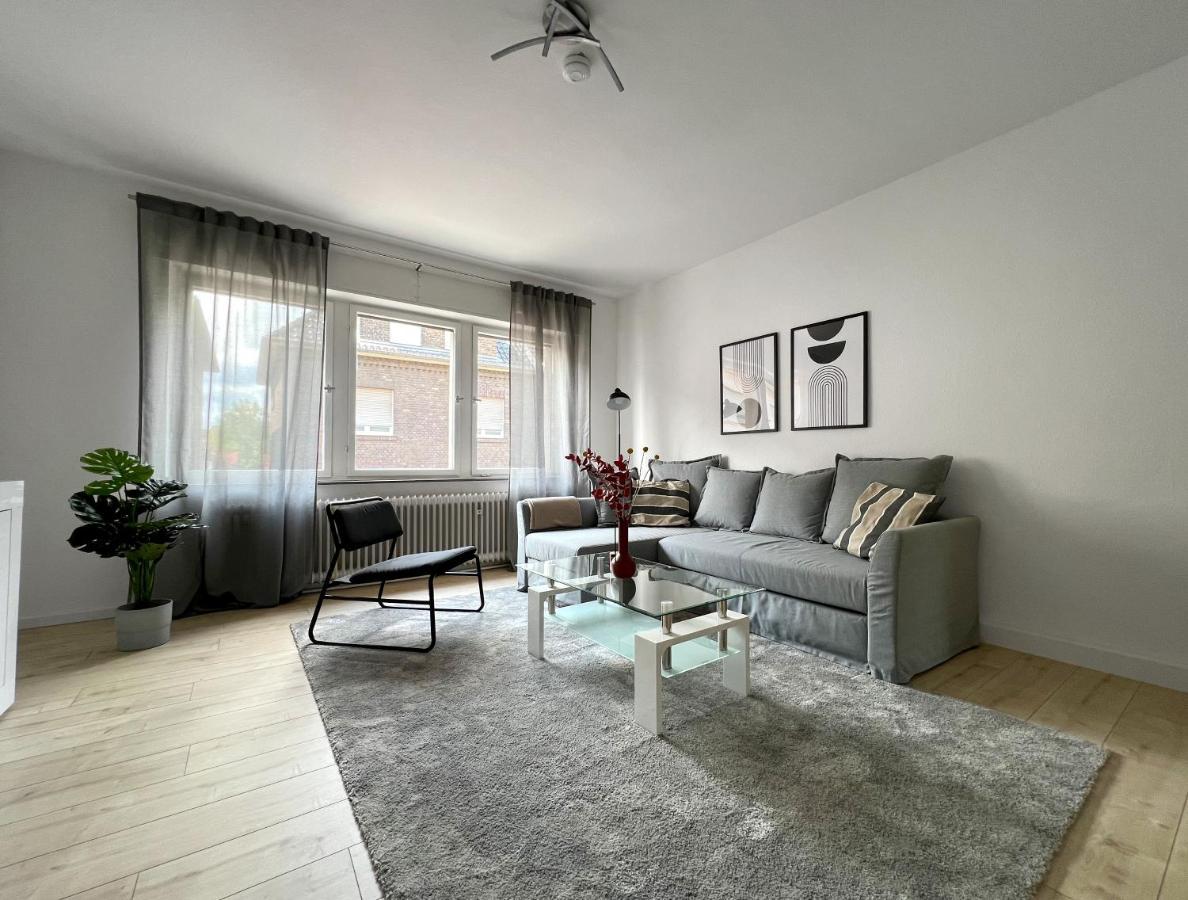 One Bed And One Sofa Bed, Self Check In, Invoice Apartment Мьонхенгладбах Екстериор снимка